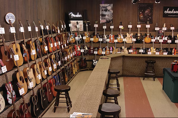 Arthur’s Music Store – The Famous Guitar Wall