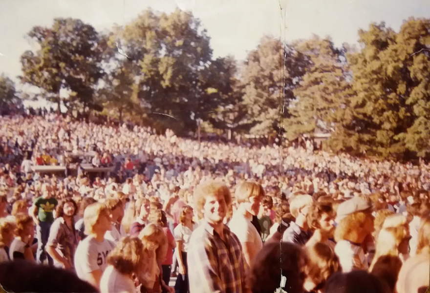 A large crowd gathers on Slayter Hill at Purdue University for a Roadmaster performance on September 23, 1973. Photo courtesy of Jeff Hudson.