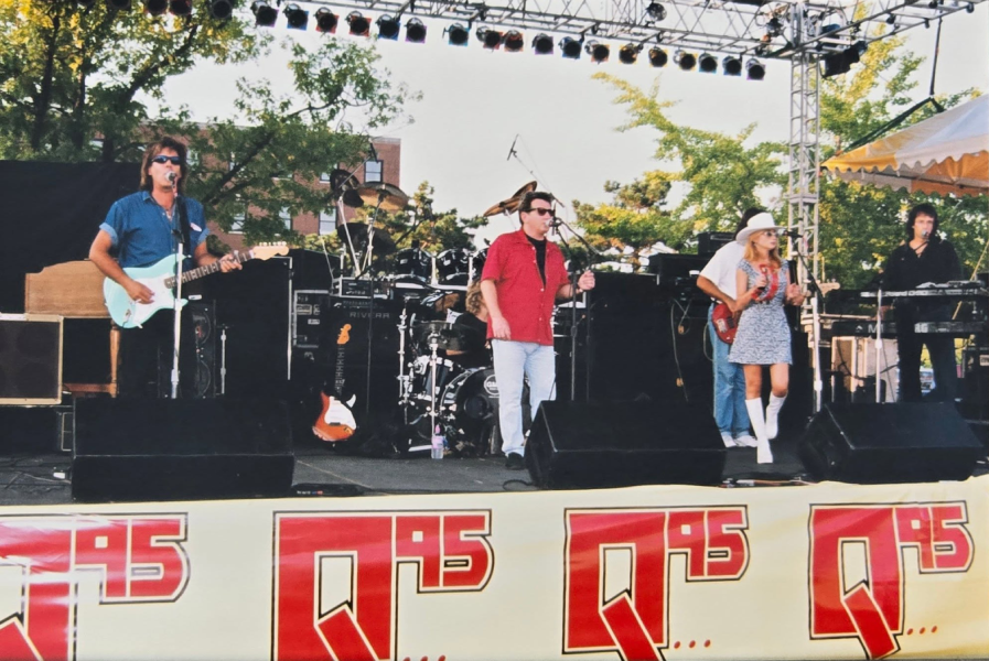 Roadmaster performs at a Q95-presented outdoor concert. Photo courtesy of Jeff Barry.