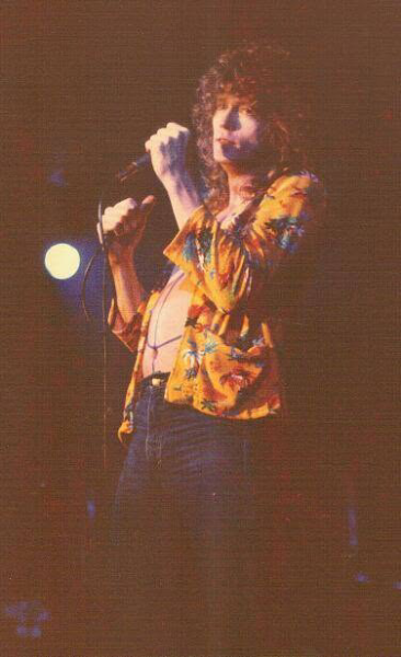 Roadmaster vocalist Steve “Mac” McNally performs live. Photo courtesy of Troy Salinas.